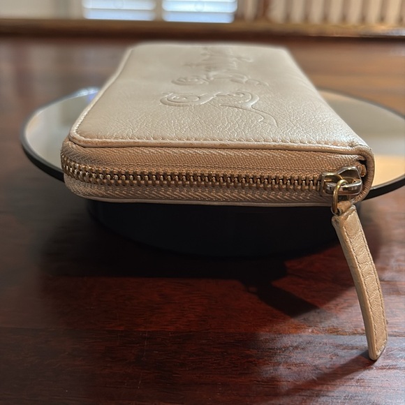 BVLGARI S.Bulgari Metallic Gold Leather Wallet - Picture 3 of 17